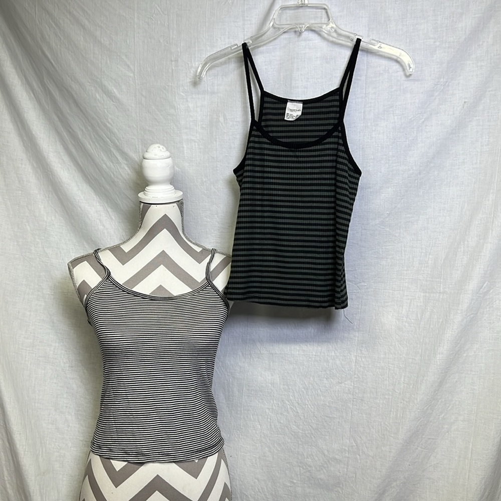 Essentials by Full Tilt 2 Tank Top Small & Med